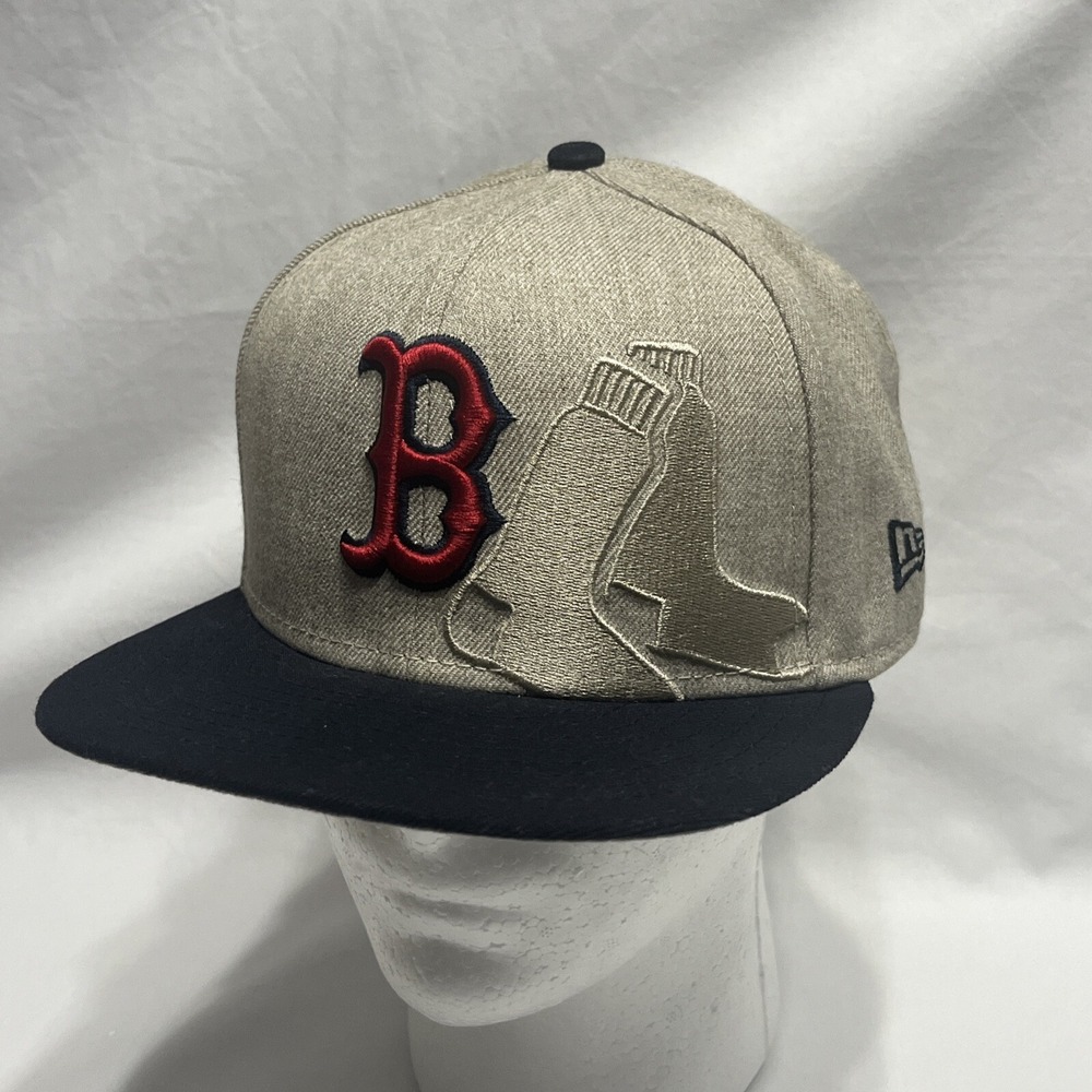 Boston Red Sox 7 1/4 Fitted Hat Two-Tone Beige Navy Throwback Embroidery New Era